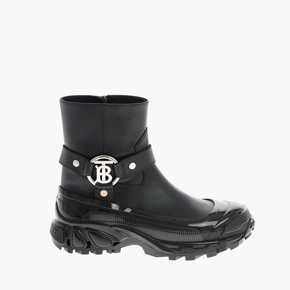 Burberry Boots Womans Leather TB Buckle Black Size EU 39.5/ US 9.5 $760